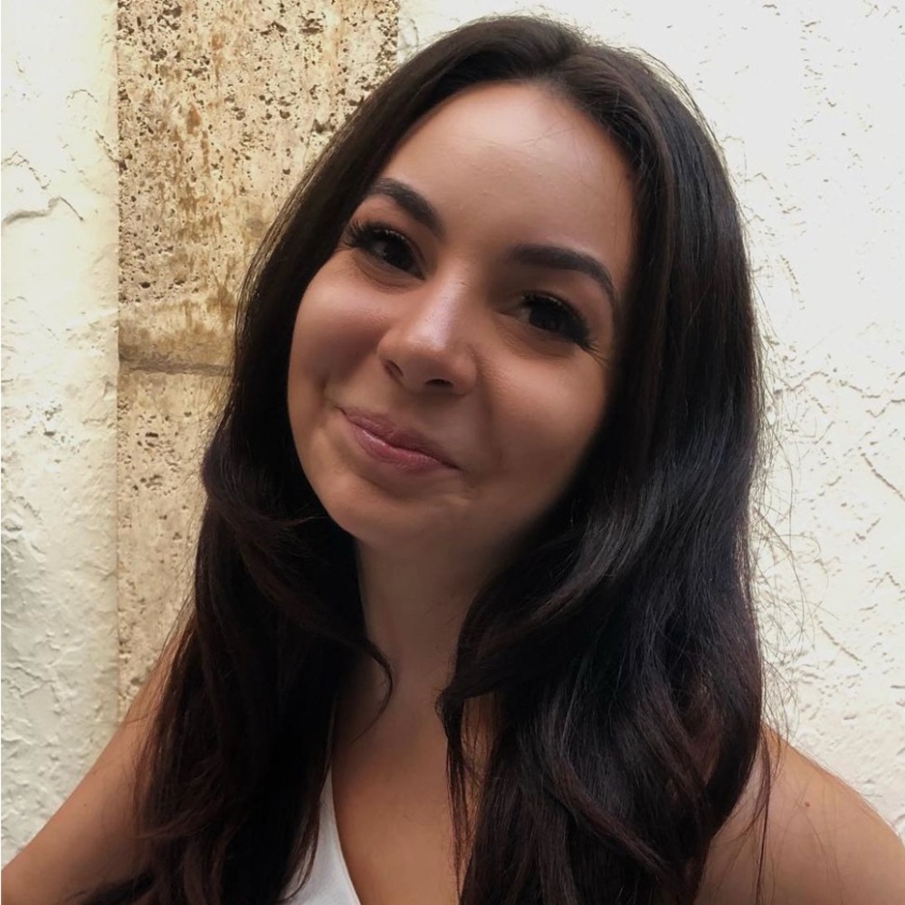 Meet your Posher, Azemina
